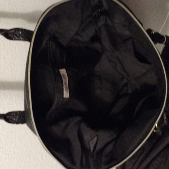 Kenneth Cole purse - Picture 4 of 6